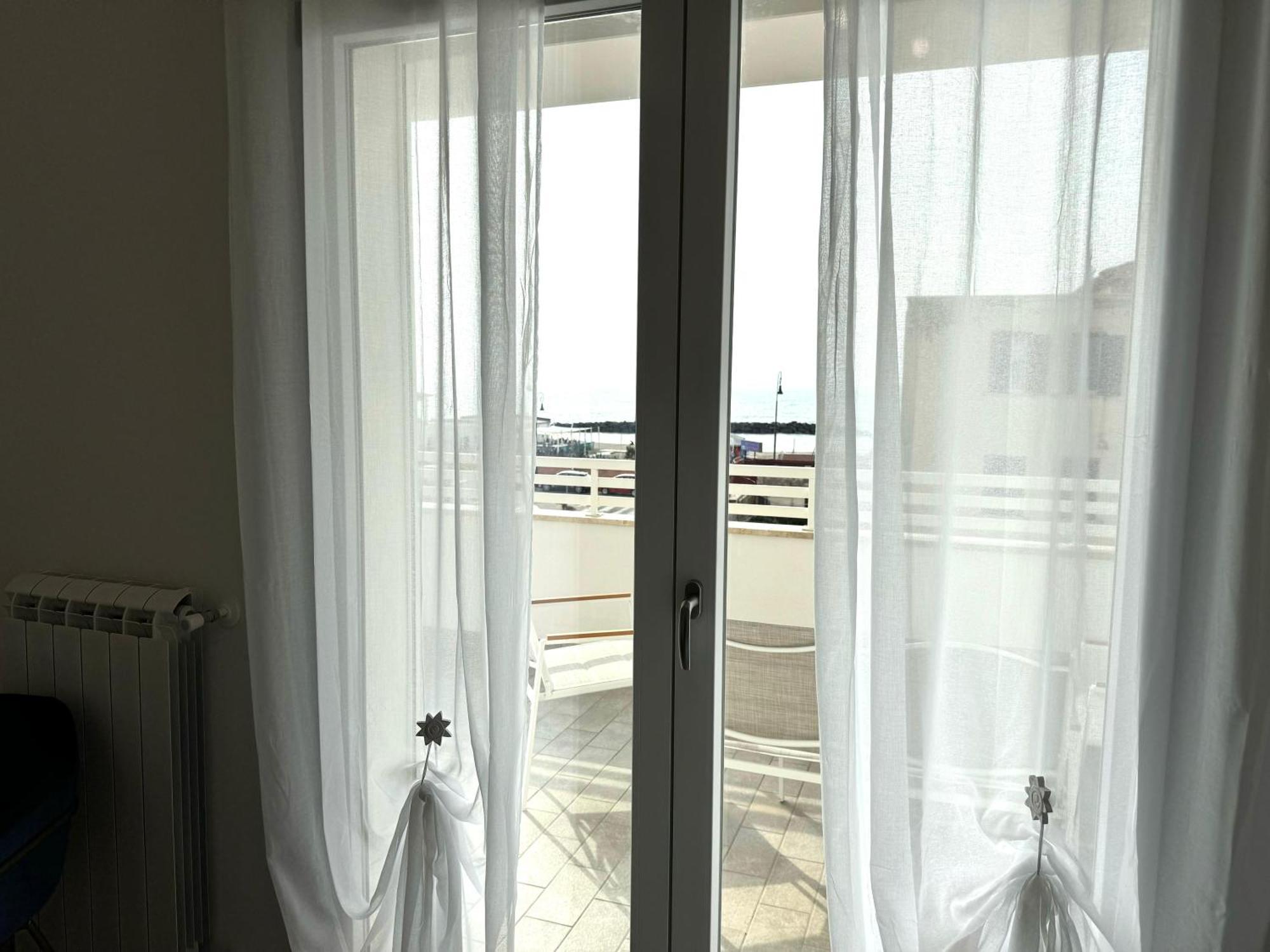 Suites Dreams Fiumicino Mare Kültér fotó